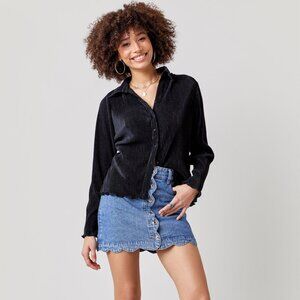 Francesca's Scalloped Denim Mini Skirt